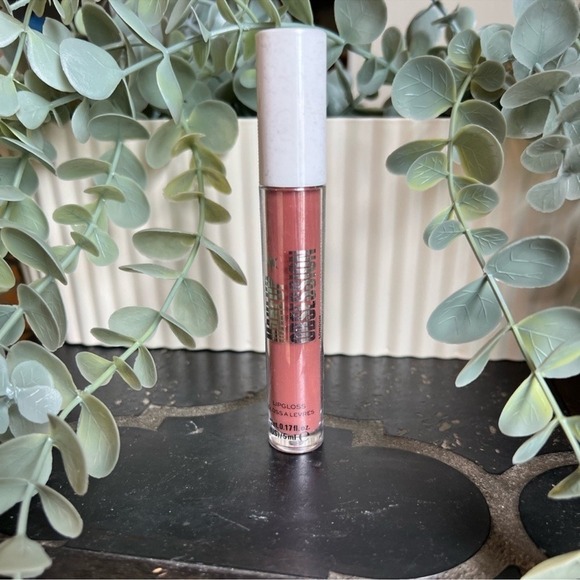 Makeup Obsession Other - Makeup Obsession London Lip Gloss Hooked Dusty Rose Mauve 0.17oz High Shine